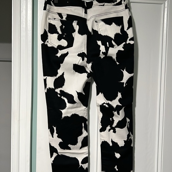 Chicos Cow Pattern - Picture 2 of 3